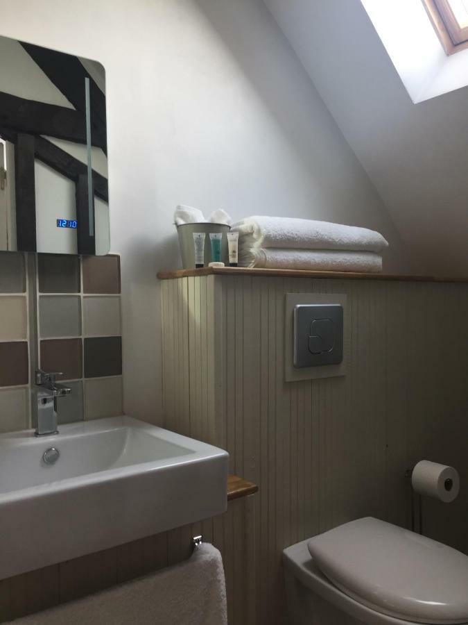 No 3 Route De Lingramiere Bed & Breakfast La Ferte-Mace Ngoại thất bức ảnh